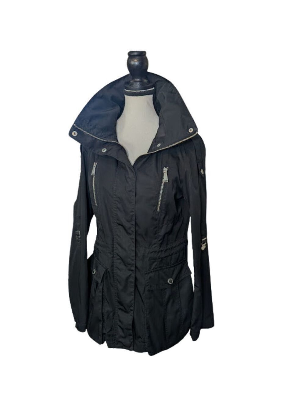 Black Utility Hooded Jacket Urban Modern Streetwear Rain Layer | BCBGeneration S